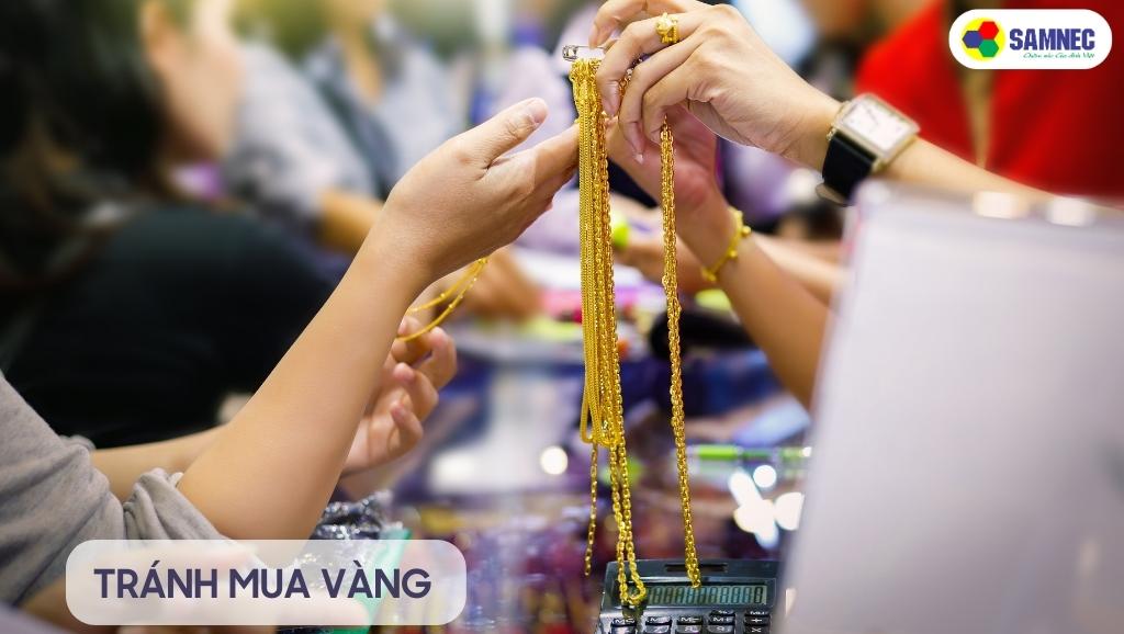 Tránh mua vàng trong tháng cô hồn