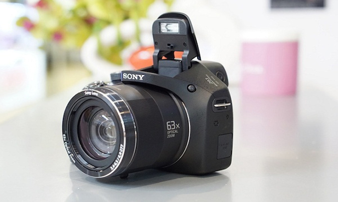 Zoom quang học 63x