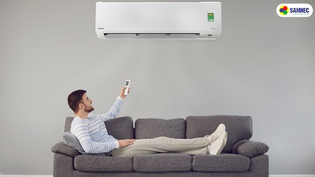 Do máy lạnh hoạt động quá tải 