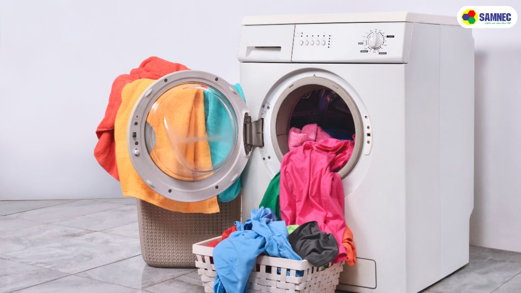 Máy giặt quá tải do nhiều quần áo 