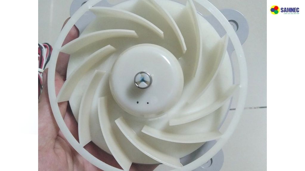 Nguyên nhân tủ lạnh Hitachi báo lỗi F0 12 