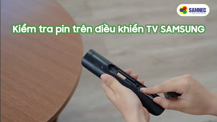 Kiểm tra pin trên điều khiển