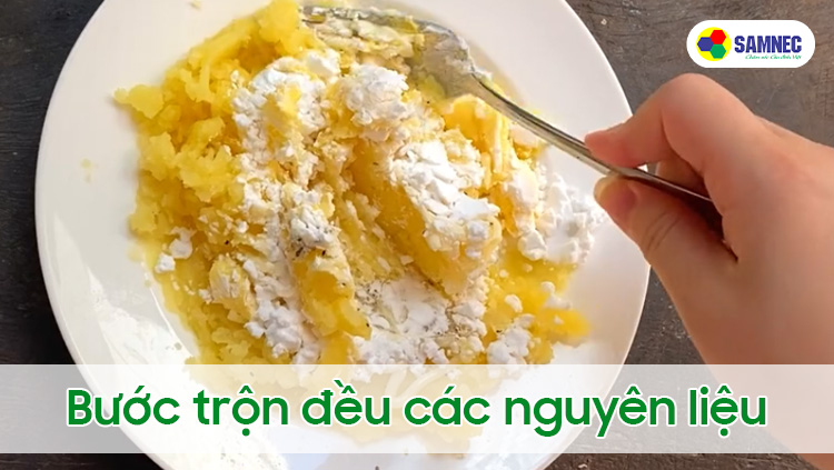 Trộn đều các nguyên liệu