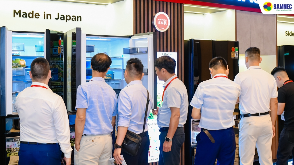 Quý đại lý tham quan và trải nghiệm sản phẩm 